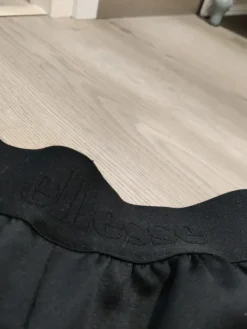 Hot Ellesse shortsit