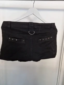 Clearance EMP Chemical niittishortsit