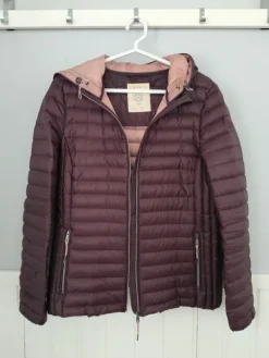 Clearance Espritin kevyttoppatakki