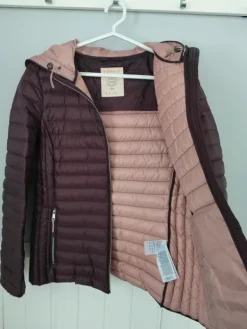 Clearance Espritin kevyttoppatakki