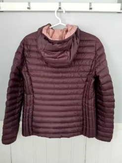 Clearance Espritin kevyttoppatakki