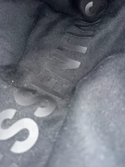 Best Essentials huppari