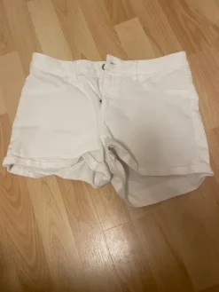 Clearance H&M Farkkushortsit