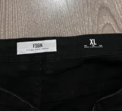 Outlet FSBN Farkkushortsit