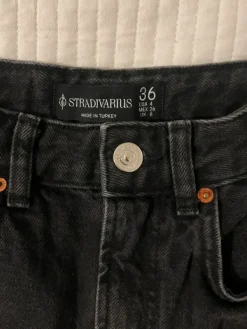 Outlet Stradivarius Farkkushortsit