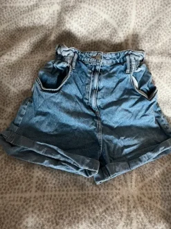 Best Bik Bok farkkushortsit joustavalla vyötäröllä