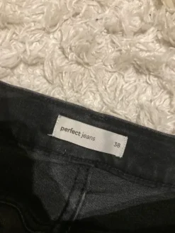 Discount Gina Tricot Farkut