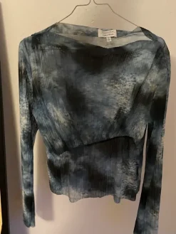 Clearance & Other Stories Flot top fra