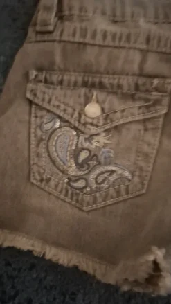 Best Gina Tricot Gina farkkushortsit