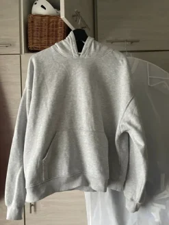 Sale Gina Tricot huppari