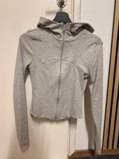 New Gina tricot zip hoodie