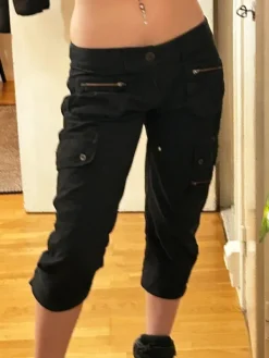 Best GUESS mustat low waist cargo caprit