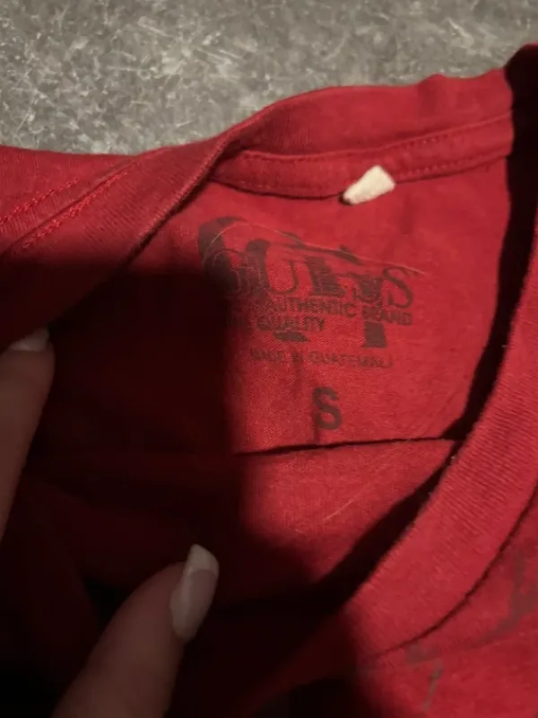 Online Guess vintage punainen t paita