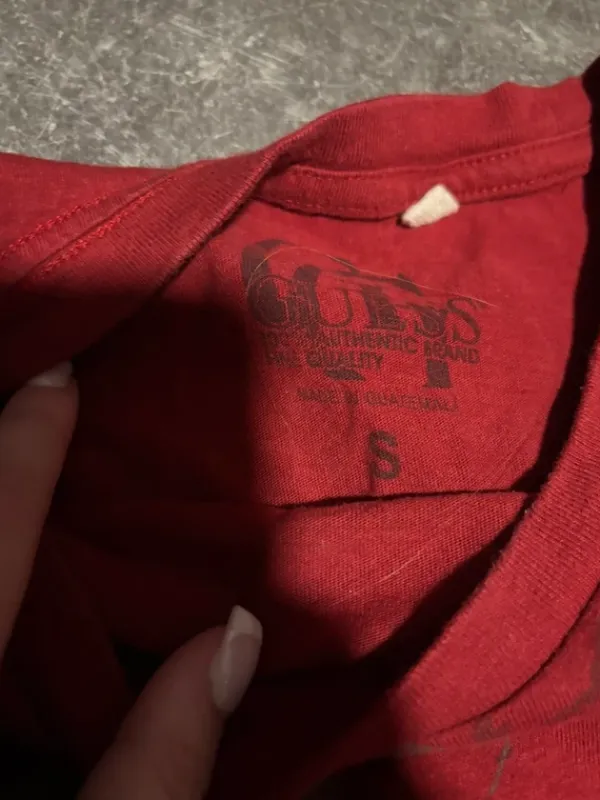 Online Guess vintage punainen t paita