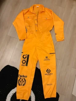 Pukuteollisuus Haalarit