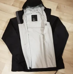 Outlet Haglöfs Kaja Proof Jacket naisten takki S koko