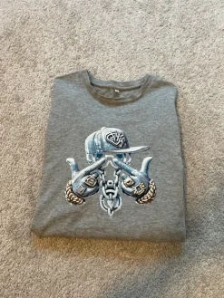 Clearance Ei tietoa Harmaa pitkähihainen