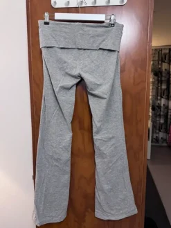 New Harmaat Pola trikoohousut