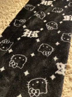 Outlet Hello Kitty housut