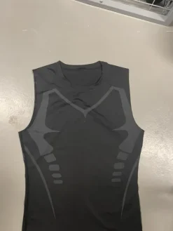 Clearance En tiedä Hihaton kompressio paita