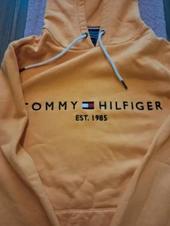 Hilfigerin huppari oranssinkeltainen koko M