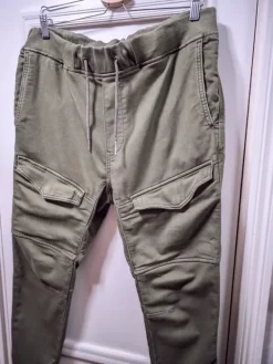 Discount H&M • Khaki Jogger Pants | Tapered - M