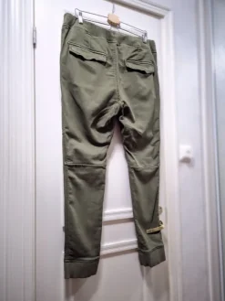 Discount H&M • Khaki Jogger Pants | Tapered - M