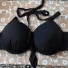 New H&M bikini yläosa