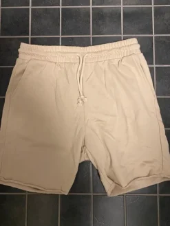 Best H&M college shortsit