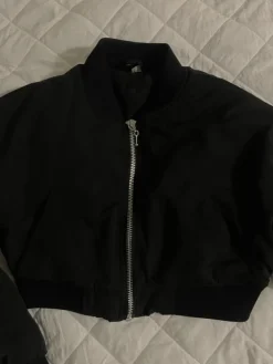 H&M crop mallinen takki