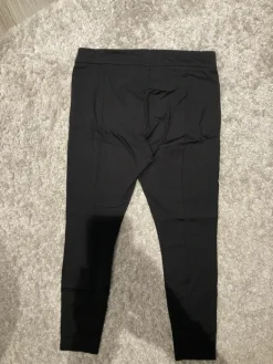 Outlet H&M joustavat housut