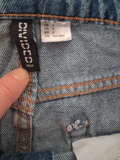 Outlet Hm leveälahkeiset farkut 36