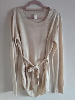 New H&M Mama äitiysneule koko M