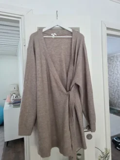 Clearance H&M Mama neuletakki