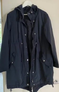 Online H&M Mama ohut parkatakki