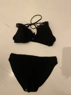 H&M musta bikini