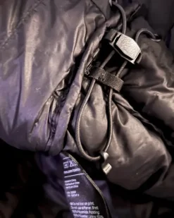 H&M musta Kevyttoppatakki