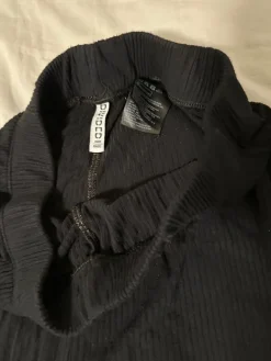 New H&M ribbihousut M