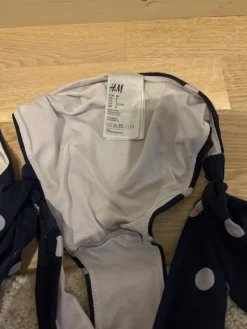 Best H&M sini-valkoiset pallobikinit