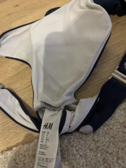 Best H&M sini-valkoiset pallobikinit