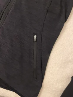 Clearance H&M tekninen takki koko M