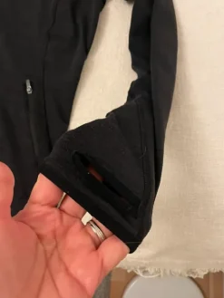 Clearance H&M tekninen takki koko M