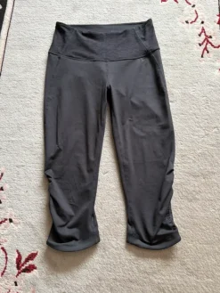 Online H&M treenihousut S