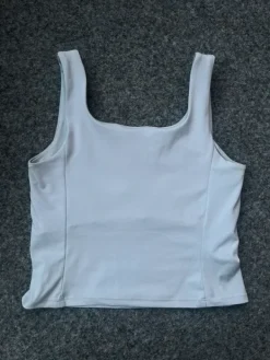 Outlet H&M treenitoppi