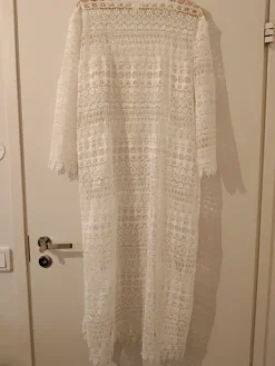 Online H&M x Coachella pitsitakki