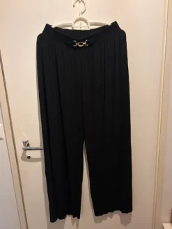 Discount ei tiedossa Housut