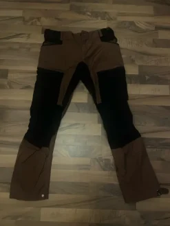 Hot Five Seasons Housut