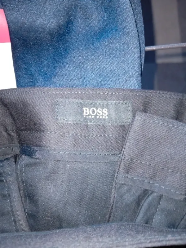Online Hugo Boss 100% virgin wool koko 44