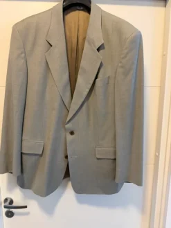 Online Hugo Boss vaaleanvihreä puku – Made in Germany, 100 % virgin wool