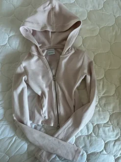 Best Bershka huppari